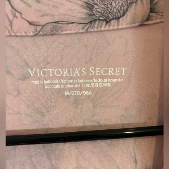 Victoria's Secret Pink Floral Pajama Set - Picture 4 of 8